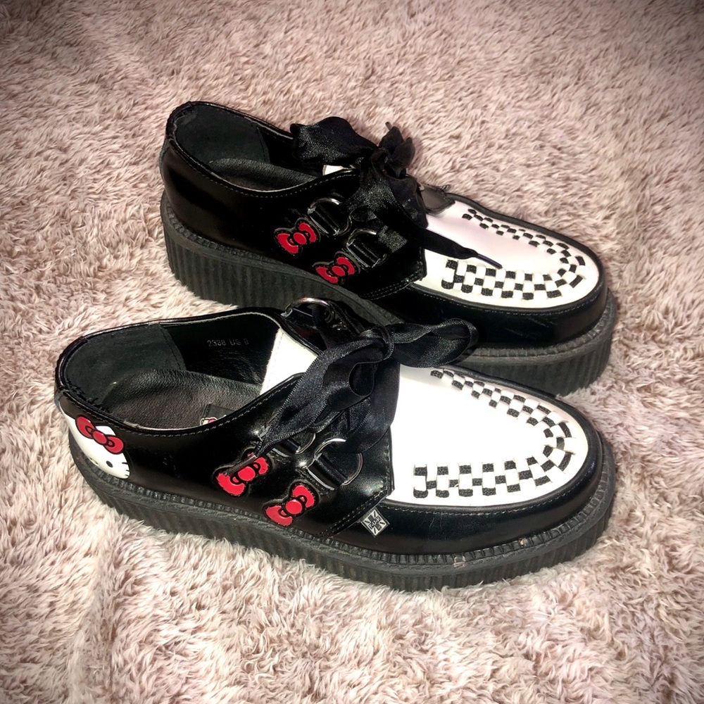 T U K Hello Kitty Creepers